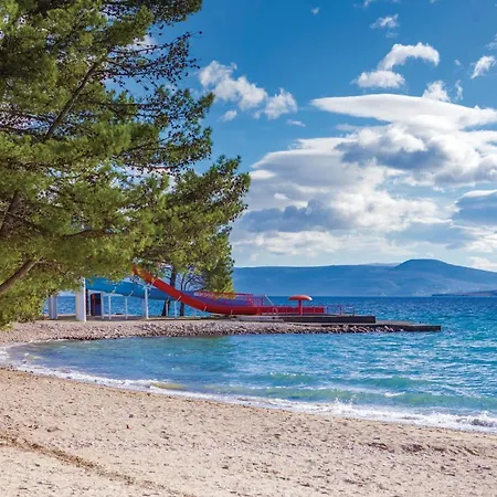4 Bedroom Awesome In Holiday home